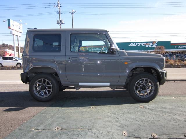 ジムニー XG 届出済未使用車/4WD/ターボ/純正アルミ/衝突軽減ブレーキ/横滑り防止/アイドリングストップ/フォグランプ/ステアリングスイッチ/クルーズコントロール/オートライト/オートAC/ヒルダウンサポート(5枚目)