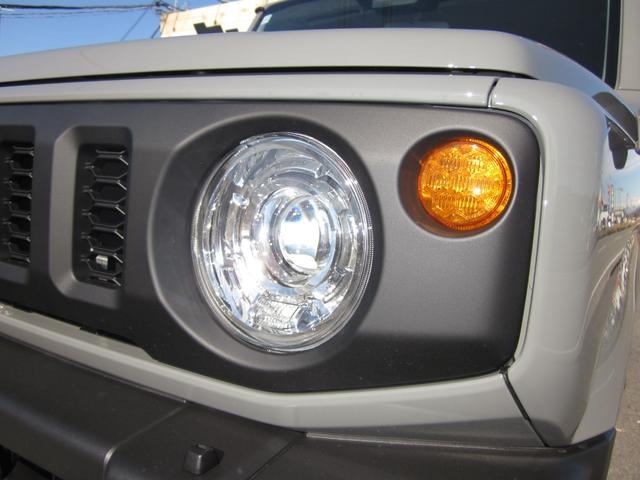 ジムニー XG 届出済未使用車/4WD/ターボ/純正アルミ/衝突軽減ブレーキ/横滑り防止/アイドリングストップ/フォグランプ/ステアリングスイッチ/クルーズコントロール/オートライト/オートAC/ヒルダウンサポート(20枚目)