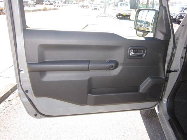 ジムニー XG 届出済未使用車/4WD/ターボ/純正アルミ/衝突軽減ブレーキ/横滑り防止/アイドリングストップ/フォグランプ/ステアリングスイッチ/クルーズコントロール/オートライト/オートAC/ヒルダウンサポート(24枚目)