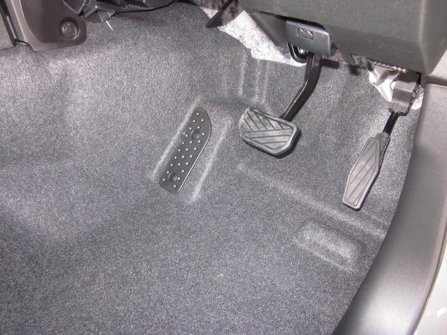 ジムニー XG 届出済未使用車/4WD/ターボ/純正アルミ/衝突軽減ブレーキ/横滑り防止/アイドリングストップ/フォグランプ/ステアリングスイッチ/クルーズコントロール/オートライト/オートAC/ヒルダウンサポート(29枚目)