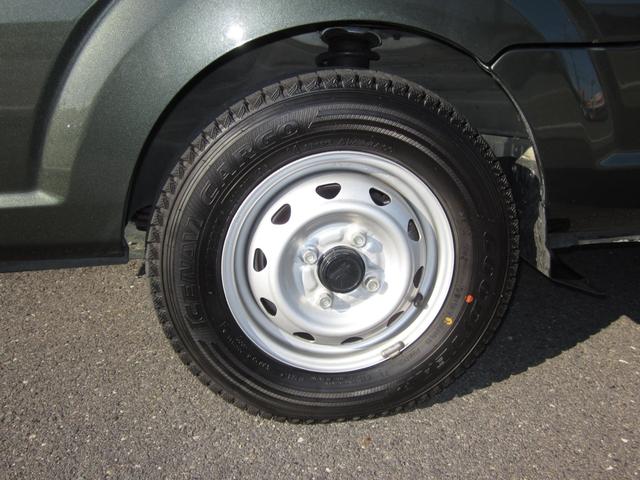 キャリイトラック 農繁スペシャル 4WD/衝突軽減ブレーキ/横滑り防止/エアコン/パワステ/両席エアバック/キーレス/フォグランプ/パワーウインド/デフロック/スタッドレスタイヤ(18枚目)