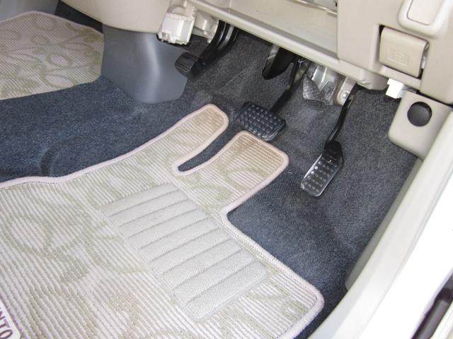 タント Ｘ　４ＷＤ／キーフリーシステム／社外アルミホイール／左リアスライドドア（21枚目）