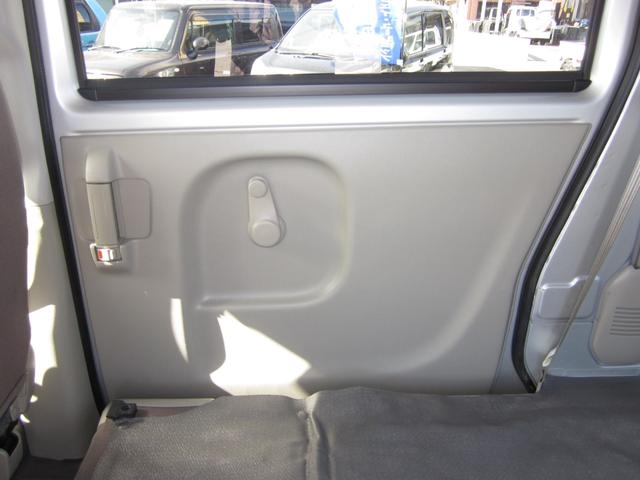 エブリイ ＰＡリミテッド　４ＷＤＡＵＴＯ／パワーウインドウ／キーレス／衝突軽減ブレーキ／横滑り防止／アイドリングストップ／パーキングセンサー／オートマチックハイビーム（26枚目）