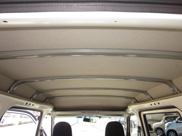 ハイゼットカーゴ デラックスリミテッド　４ＷＤ／ハイルーフ／パワーウインドウ／キーレス（9枚目）