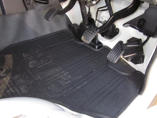 ハイゼットトラック スタンダード　農用スペシャル　４ＷＤ／エアコン／パワステ／運転席エアバック／ドラレコ／デフロック／作業灯／ＥＴＣ／ルーフラック／ナビテレビ／社外アルミホイール／社外シフトノブ／社外サイドステップ（29枚目）