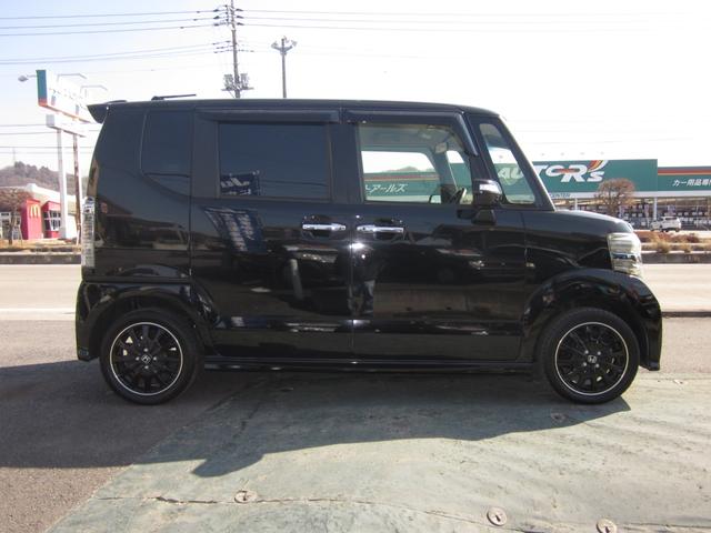 Ｎ－ＢＯＸカスタム Ｇ・ターボＬパッケージ　４ＷＤ／スマートキー／オートエアコン／フォグランプ／純正アルミホイール／衝突軽減ブレーキ／横滑り防止／リア両側オートスライド／クルーズコントロール／ＥＴＣ／シートヒーター／オートリトラクタブルミラー（5枚目）