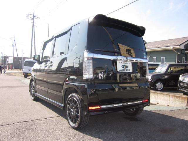 Ｎ－ＢＯＸカスタム Ｇ・ターボＬパッケージ　４ＷＤ／スマートキー／オートエアコン／フォグランプ／純正アルミホイール／衝突軽減ブレーキ／横滑り防止／リア両側オートスライド／クルーズコントロール／ＥＴＣ／シートヒーター／オートリトラクタブルミラー（8枚目）