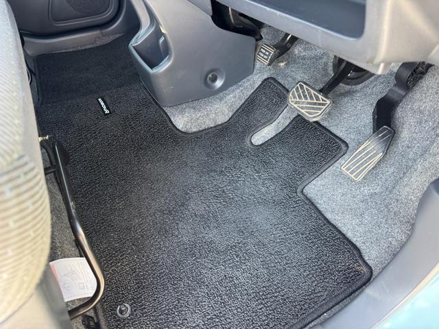 ワゴンＲ ＦＸ　ＣＤステレオ／シートヒーター／車検整備渡し　ＣＤプレーヤー［ＡＭ／ＦＭラジオ付］　シートヒーター　オートエアコン　アイドリングストップ　衝突安全ボディ　盗難防止システム　ＣＶＴ　４輪ＡＢＳ　キーレスエトリー（34枚目）