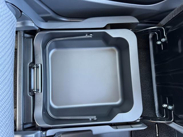 ワゴンＲ ＦＸ　ＣＤステレオ／シートヒーター／車検整備渡し　ＣＤプレーヤー［ＡＭ／ＦＭラジオ付］　シートヒーター　オートエアコン　アイドリングストップ　衝突安全ボディ　盗難防止システム　ＣＶＴ　４輪ＡＢＳ　キーレスエトリー（47枚目）