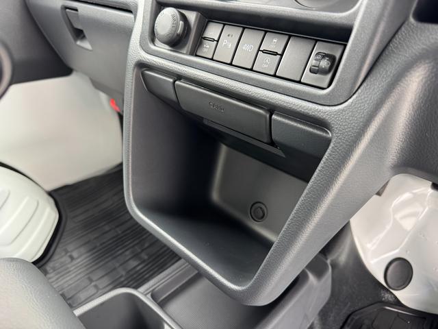 スーパーキャリイ L パートタイム4WD/4AT 5型 衝突被害軽減システム 禁煙車 スズキセーフティーサポート 4WD 衝突被害軽減システム アイドリングストップ 横滑り防止機能 衝突安全ボディ オートライト(55枚目)