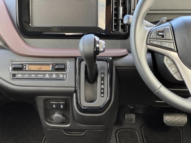 ソリオバンディット ＨＹＢＲＩＤ　ＳＶ　５ＡＧＳ　全方位モニタ用カメラＰＫＧ　全方位モニター用カメラパッケージ　オートライト　電動スライドドア　プッシュスタート　シートヒーター　オートエアコン　スズキセーフティーサポート　衝突被害軽減システム　アイドリングストップ　横滑り防止（30枚目）