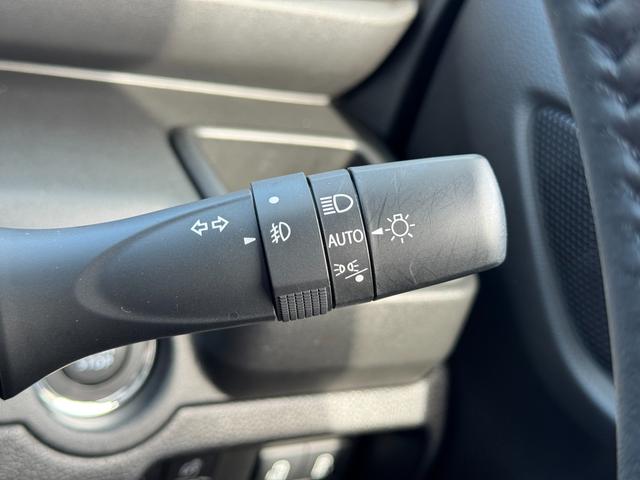 ソリオバンディット ＨＹＢＲＩＤ　ＳＶ　５ＡＧＳ　全方位モニタ用カメラＰＫＧ　全方位モニター用カメラパッケージ　オートライト　電動スライドドア　プッシュスタート　シートヒーター　オートエアコン　スズキセーフティーサポート　衝突被害軽減システム　アイドリングストップ　横滑り防止（33枚目）