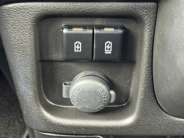 ソリオバンディット ＨＹＢＲＩＤ　ＳＶ　５ＡＧＳ　全方位モニタ用カメラＰＫＧ　全方位モニター用カメラパッケージ　オートライト　電動スライドドア　プッシュスタート　シートヒーター　オートエアコン　スズキセーフティーサポート　衝突被害軽減システム　アイドリングストップ　横滑り防止（40枚目）