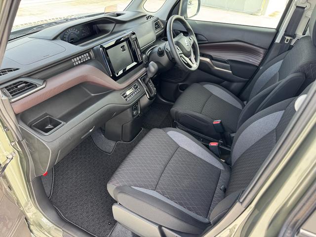 ソリオバンディット ＨＹＢＲＩＤ　ＳＶ　５ＡＧＳ　全方位モニタ用カメラＰＫＧ　全方位モニター用カメラパッケージ　オートライト　電動スライドドア　プッシュスタート　シートヒーター　オートエアコン　スズキセーフティーサポート　衝突被害軽減システム　アイドリングストップ　横滑り防止（47枚目）