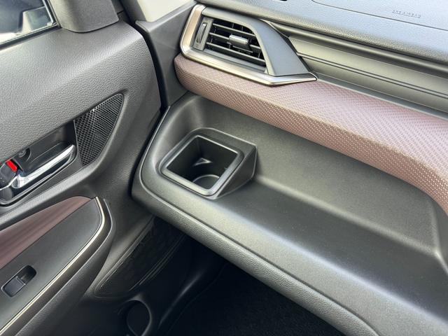 ソリオバンディット ＨＹＢＲＩＤ　ＳＶ　５ＡＧＳ　全方位モニタ用カメラＰＫＧ　全方位モニター用カメラパッケージ　オートライト　電動スライドドア　プッシュスタート　シートヒーター　オートエアコン　スズキセーフティーサポート　衝突被害軽減システム　アイドリングストップ　横滑り防止（60枚目）