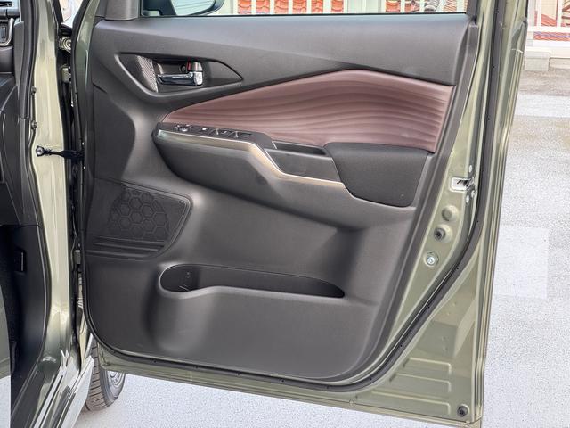 ソリオバンディット ＨＹＢＲＩＤ　ＳＶ　５ＡＧＳ　全方位モニタ用カメラＰＫＧ　全方位モニター用カメラパッケージ　オートライト　電動スライドドア　プッシュスタート　シートヒーター　オートエアコン　スズキセーフティーサポート　衝突被害軽減システム　アイドリングストップ　横滑り防止（64枚目）