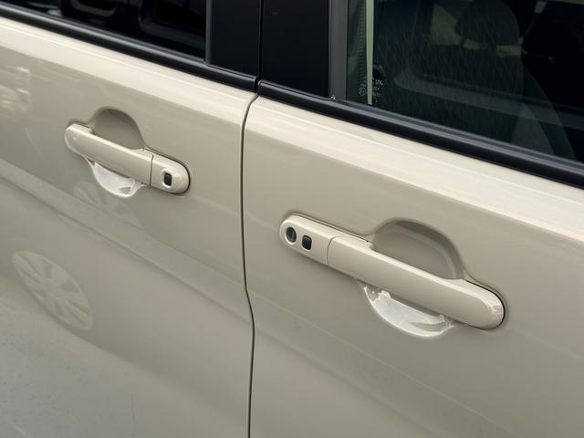 ソリオバンディット ＨＹＢＲＩＤ　ＭＶ　３型　ＤＳＢＳＩＩ／１０型メモリーナビ　デュアルセンサーブレーキサポートＩＩ　１０インチメモリーナビ　オートライト　Ｂｌｕｅｔｏｏｔｈ　電動スライドドア　電動パーキングブレーキ　プッシュスタート　シートヒーター　オートエアコン　禁煙車（23枚目）