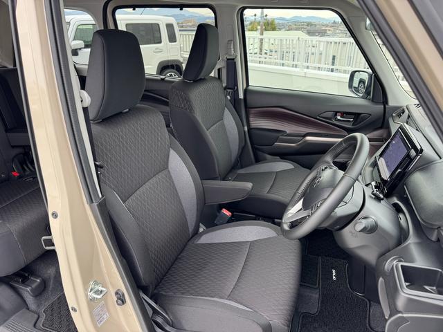 ソリオバンディット ＨＹＢＲＩＤ　ＭＶ　３型　ＤＳＢＳＩＩ／１０型メモリーナビ　デュアルセンサーブレーキサポートＩＩ　１０インチメモリーナビ　オートライト　Ｂｌｕｅｔｏｏｔｈ　電動スライドドア　電動パーキングブレーキ　プッシュスタート　シートヒーター　オートエアコン　禁煙車（24枚目）