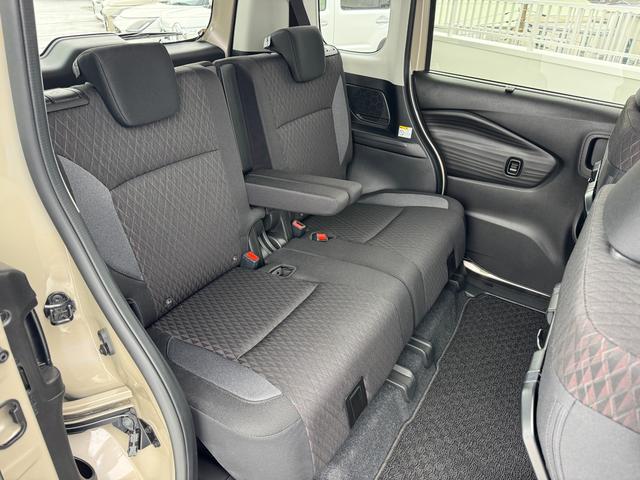 ソリオバンディット ＨＹＢＲＩＤ　ＭＶ　３型　ＤＳＢＳＩＩ／１０型メモリーナビ　デュアルセンサーブレーキサポートＩＩ　１０インチメモリーナビ　オートライト　Ｂｌｕｅｔｏｏｔｈ　電動スライドドア　電動パーキングブレーキ　プッシュスタート　シートヒーター　オートエアコン　禁煙車（25枚目）