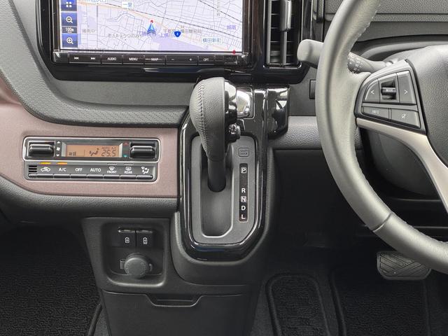 ソリオバンディット ＨＹＢＲＩＤ　ＭＶ　３型　ＤＳＢＳＩＩ／１０型メモリーナビ　デュアルセンサーブレーキサポートＩＩ　１０インチメモリーナビ　オートライト　Ｂｌｕｅｔｏｏｔｈ　電動スライドドア　電動パーキングブレーキ　プッシュスタート　シートヒーター　オートエアコン　禁煙車（32枚目）