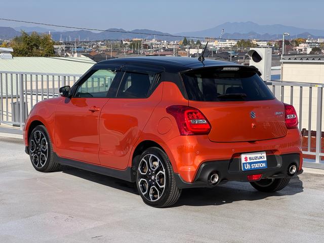 スイフトスポーツ ６ＡＴ　４型　バックアイカメラ付ナビ／ドラレコ／ＥＴＣ　ドライブレコーダー　バックカメラ　オートライト　Ｂｌｕｅｔｏｏｔｈ　純正ナビ　プッシュスタート　シートヒーター　オートエアコン　ＥＴＣ　スズキセーフティーサポート　衝突被害軽減システム　横滑り防止機能（9枚目）