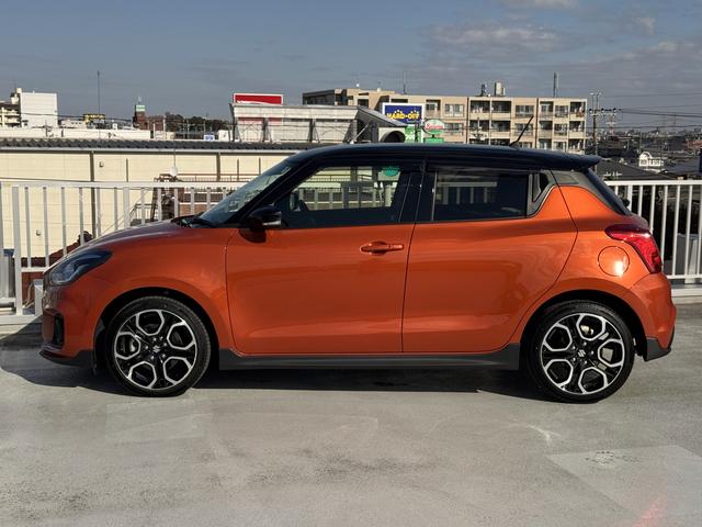 スイフトスポーツ ６ＡＴ　４型　バックアイカメラ付ナビ／ドラレコ／ＥＴＣ　ドライブレコーダー　バックカメラ　オートライト　Ｂｌｕｅｔｏｏｔｈ　純正ナビ　プッシュスタート　シートヒーター　オートエアコン　ＥＴＣ　スズキセーフティーサポート　衝突被害軽減システム　横滑り防止機能（10枚目）