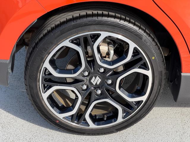 スイフトスポーツ ６ＡＴ　４型　バックアイカメラ付ナビ／ドラレコ／ＥＴＣ　ドライブレコーダー　バックカメラ　オートライト　Ｂｌｕｅｔｏｏｔｈ　純正ナビ　プッシュスタート　シートヒーター　オートエアコン　ＥＴＣ　スズキセーフティーサポート　衝突被害軽減システム　横滑り防止機能（14枚目）