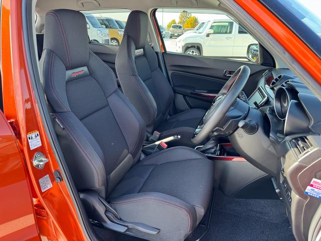 スイフトスポーツ ６ＡＴ　４型　バックアイカメラ付ナビ／ドラレコ／ＥＴＣ　ドライブレコーダー　バックカメラ　オートライト　Ｂｌｕｅｔｏｏｔｈ　純正ナビ　プッシュスタート　シートヒーター　オートエアコン　ＥＴＣ　スズキセーフティーサポート　衝突被害軽減システム　横滑り防止機能（23枚目）