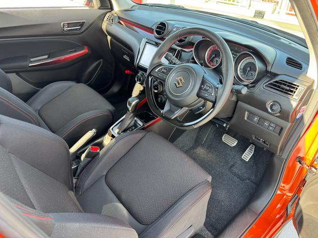 スイフトスポーツ ６ＡＴ　４型　バックアイカメラ付ナビ／ドラレコ／ＥＴＣ　ドライブレコーダー　バックカメラ　オートライト　Ｂｌｕｅｔｏｏｔｈ　純正ナビ　プッシュスタート　シートヒーター　オートエアコン　ＥＴＣ　スズキセーフティーサポート　衝突被害軽減システム　横滑り防止機能（45枚目）