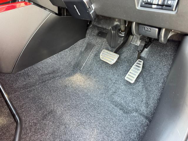 スイフトスポーツ ６ＡＴ　４型　バックアイカメラ付ナビ／ドラレコ／ＥＴＣ　ドライブレコーダー　バックカメラ　オートライト　Ｂｌｕｅｔｏｏｔｈ　純正ナビ　プッシュスタート　シートヒーター　オートエアコン　ＥＴＣ　スズキセーフティーサポート　衝突被害軽減システム　横滑り防止機能（46枚目）