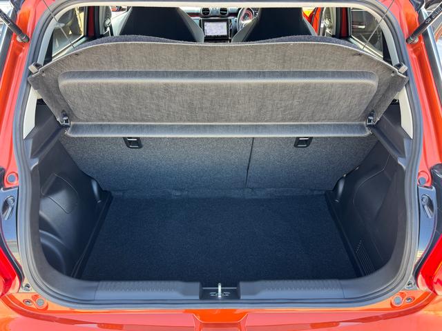 スイフトスポーツ ６ＡＴ　４型　バックアイカメラ付ナビ／ドラレコ／ＥＴＣ　ドライブレコーダー　バックカメラ　オートライト　Ｂｌｕｅｔｏｏｔｈ　純正ナビ　プッシュスタート　シートヒーター　オートエアコン　ＥＴＣ　スズキセーフティーサポート　衝突被害軽減システム　横滑り防止機能（57枚目）