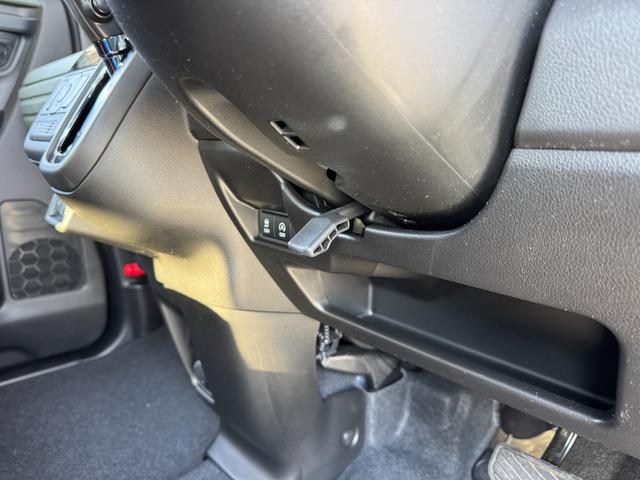 スペーシア ギア HYBRID XZ 全方位モニター付ナビ・コネクト対応 全方位モニター付メモリーナビ・スズキコネクト対応 ヘッドアップディスプレイ 電動スライドドア 電動パーキングブレーキ アダプティブクルーズコントロール ステアリングヒーター オートライト(52枚目)