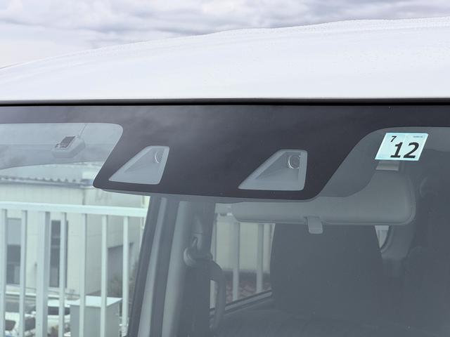 ソリオ HYBRID MX 全方位モニタ付ナビ/ETC 車検整備渡し 全方位モニター付ナビ オートライト 電動スライドドア(後席左) プッシュスタート シートヒーター オートエアコン スズキセーフティーサポート 衝突被害軽減システム アイドリングストップ 横滑り防止機能(20枚目)
