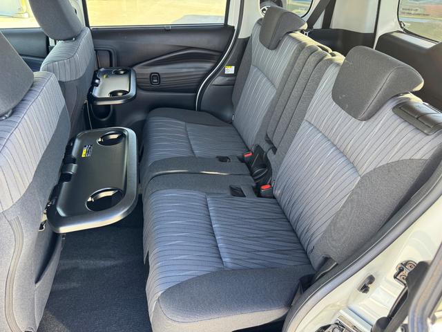 ソリオ HYBRID MX 全方位モニタ付ナビ/ETC 車検整備渡し 全方位モニター付ナビ オートライト 電動スライドドア(後席左) プッシュスタート シートヒーター オートエアコン スズキセーフティーサポート 衝突被害軽減システム アイドリングストップ 横滑り防止機能(48枚目)