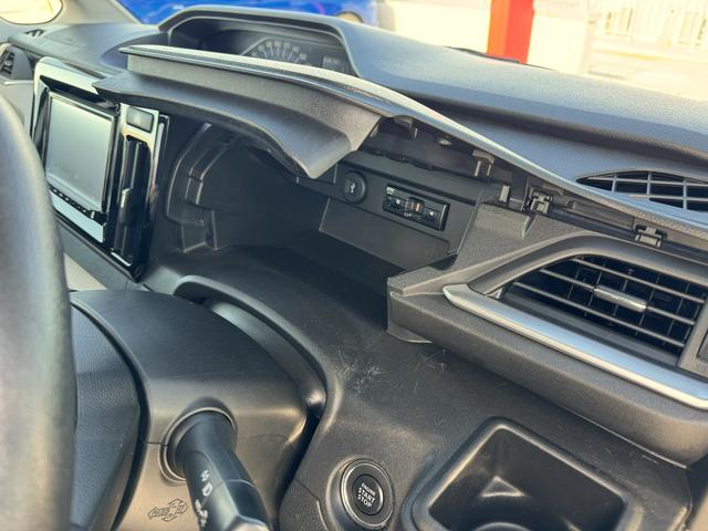 ソリオ HYBRID MX 全方位モニタ付ナビ/ETC 車検整備渡し 全方位モニター付ナビ オートライト 電動スライドドア(後席左) プッシュスタート シートヒーター オートエアコン スズキセーフティーサポート 衝突被害軽減システム アイドリングストップ 横滑り防止機能(57枚目)