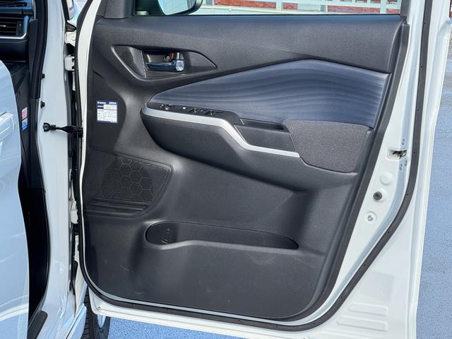 ソリオ HYBRID MX 全方位モニタ付ナビ/ETC 車検整備渡し 全方位モニター付ナビ オートライト 電動スライドドア(後席左) プッシュスタート シートヒーター オートエアコン スズキセーフティーサポート 衝突被害軽減システム アイドリングストップ 横滑り防止機能(62枚目)