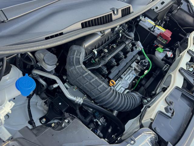 ソリオ HYBRID MX 全方位モニタ付ナビ/ETC 車検整備渡し 全方位モニター付ナビ オートライト 電動スライドドア(後席左) プッシュスタート シートヒーター オートエアコン スズキセーフティーサポート 衝突被害軽減システム アイドリングストップ 横滑り防止機能(67枚目)