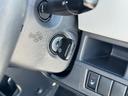ＦＸ　ＣＤステレオ／シートヒーター／車検整備渡し　ＣＤプレーヤー［ＡＭ／ＦＭラジオ付］　シートヒーター　オートエアコン　アイドリングストップ　衝突安全ボディ　盗難防止システム　ＣＶＴ　４輪ＡＢＳ　キーレスエトリー（29枚目）