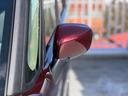 狭い駐車場でも安心。スイッチ操作だけでドアミラーの格納展開が可能。電動格納式リモコンドアミラー!