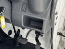 L パートタイム4WD/4AT 5型 衝突被害軽減システム 禁煙車 スズキセーフティーサポート 4WD 衝突被害軽減システム アイドリングストップ 横滑り防止機能 衝突安全ボディ オートライト(50枚目)