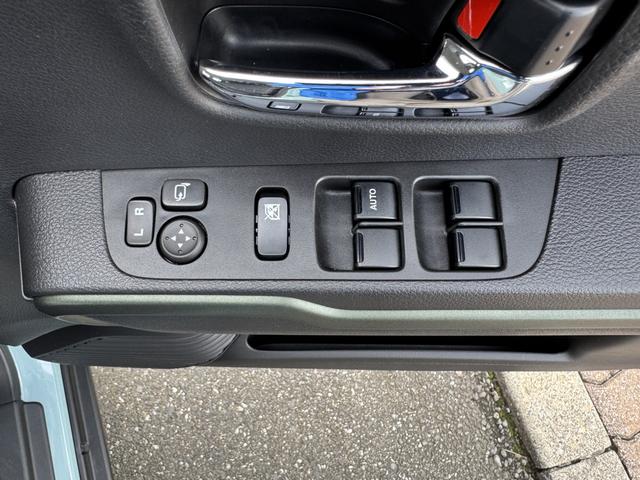 ハスラー タフワイルドターボ　３型　スズキセーフティーサポート　オートライト　プッシュスタート　シートヒーター　オートエアコン　スズキセーフティーサポート　衝突被害軽減システム　アイドリングストップ　横滑り防止機能　衝突安全ボディ　盗難防止システム（37枚目）