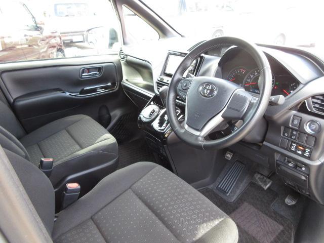 ノア G 7人乗り ドライブレコーダー バックカメラ付メモリーナビ ドライブレコーダー バックカメラ オートライト Bluetooth スライドドア 純正ナビ プッシュスタート シートヒーター オートエアコン ETC 衝突被害軽減システム アイドリングストップ(2枚目)