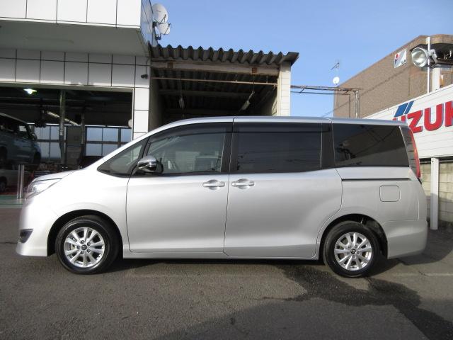 ノア G 7人乗り ドライブレコーダー バックカメラ付メモリーナビ ドライブレコーダー バックカメラ オートライト Bluetooth スライドドア 純正ナビ プッシュスタート シートヒーター オートエアコン ETC 衝突被害軽減システム アイドリングストップ(5枚目)