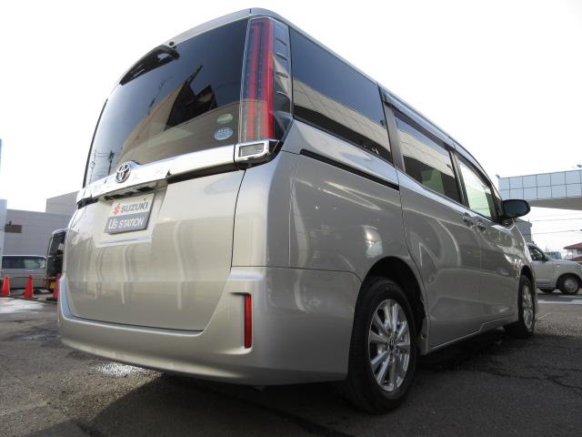 ノア G 7人乗り ドライブレコーダー バックカメラ付メモリーナビ ドライブレコーダー バックカメラ オートライト Bluetooth スライドドア 純正ナビ プッシュスタート シートヒーター オートエアコン ETC 衝突被害軽減システム アイドリングストップ(8枚目)