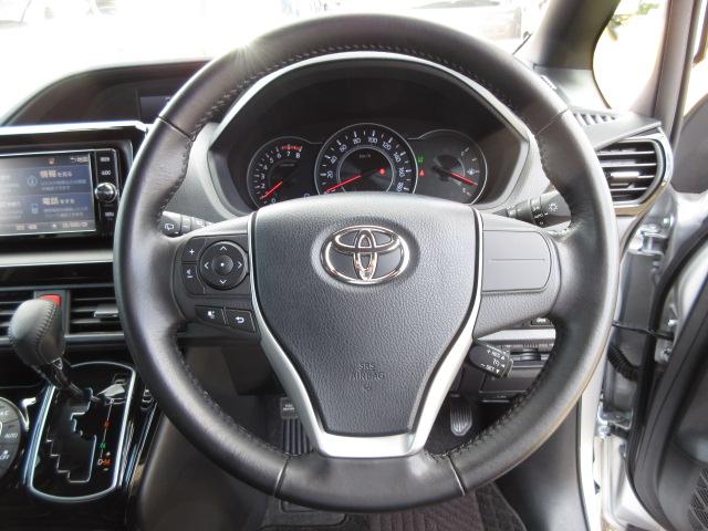 ノア G 7人乗り ドライブレコーダー バックカメラ付メモリーナビ ドライブレコーダー バックカメラ オートライト Bluetooth スライドドア 純正ナビ プッシュスタート シートヒーター オートエアコン ETC 衝突被害軽減システム アイドリングストップ(24枚目)