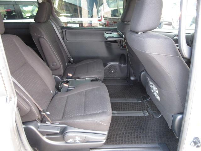 ノア G 7人乗り ドライブレコーダー バックカメラ付メモリーナビ ドライブレコーダー バックカメラ オートライト Bluetooth スライドドア 純正ナビ プッシュスタート シートヒーター オートエアコン ETC 衝突被害軽減システム アイドリングストップ(31枚目)