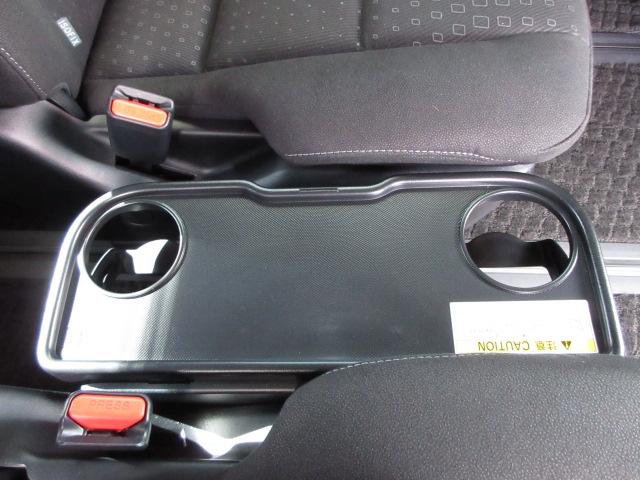 ノア G 7人乗り ドライブレコーダー バックカメラ付メモリーナビ ドライブレコーダー バックカメラ オートライト Bluetooth スライドドア 純正ナビ プッシュスタート シートヒーター オートエアコン ETC 衝突被害軽減システム アイドリングストップ(33枚目)