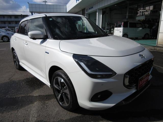 スイフト HYBRID MZ コネクト対応全方位カメラ付9インチナビ オートライト Bluetooth 純正ナビ プッシュスタート シートヒーター オートエアコン スズキセーフティーサポート 4WD 衝突被害軽減システム アイドリングストップ 横滑り防止機能(10枚目)