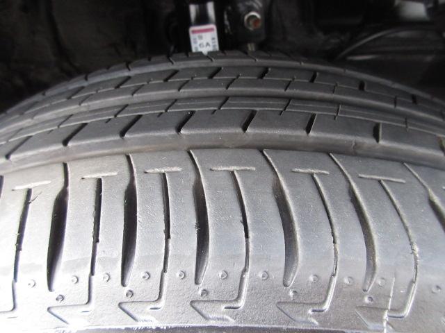 スイフト HYBRID MZ コネクト対応全方位カメラ付9インチナビ オートライト Bluetooth 純正ナビ プッシュスタート シートヒーター オートエアコン スズキセーフティーサポート 4WD 衝突被害軽減システム アイドリングストップ 横滑り防止機能(13枚目)