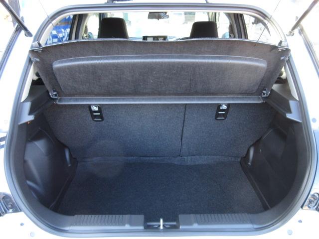 スイフト HYBRID MZ コネクト対応全方位カメラ付9インチナビ オートライト Bluetooth 純正ナビ プッシュスタート シートヒーター オートエアコン スズキセーフティーサポート 4WD 衝突被害軽減システム アイドリングストップ 横滑り防止機能(39枚目)